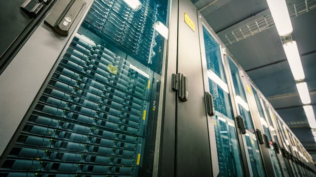 Intelligent Rack Management Solutions | Six Layered Data Center ...
